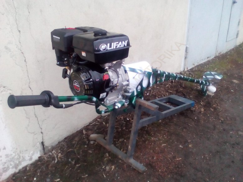 Лодочный мотор болотоход бурлак