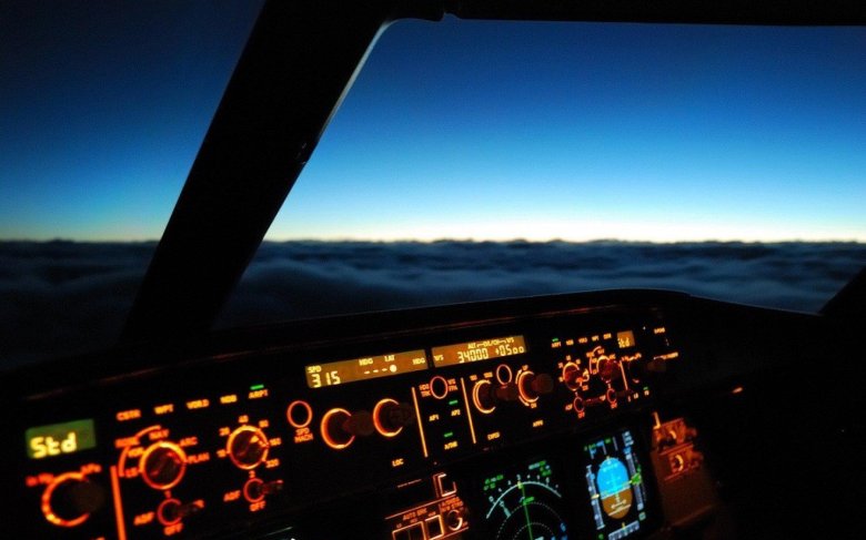 Вид из кабины пилота самолета