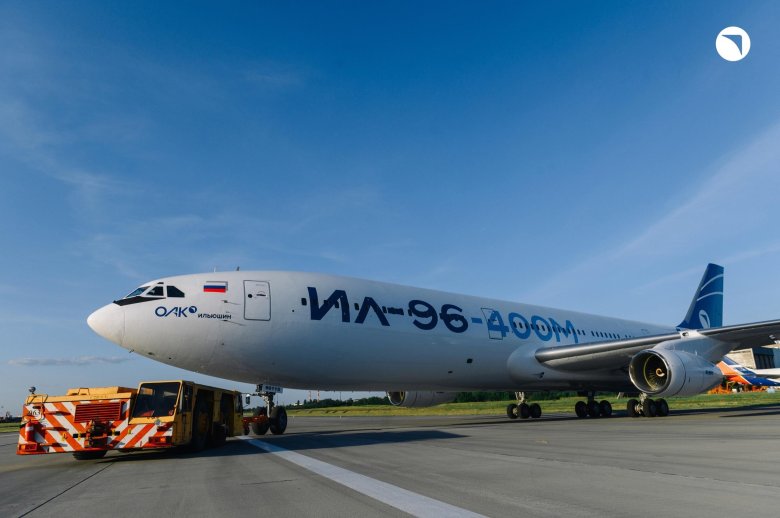 Самолет ил 96