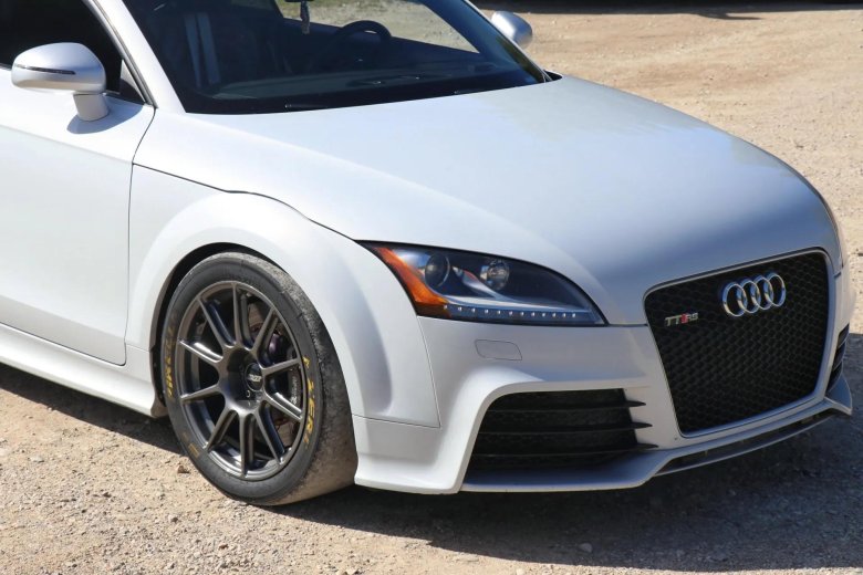 Audi tt 8 j