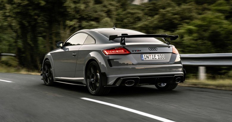 Audi tt rs iconic edition