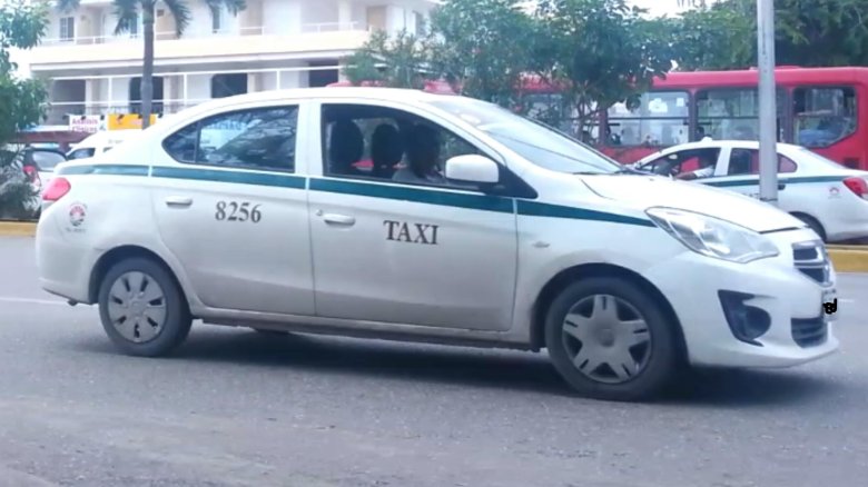 Cancun taxi