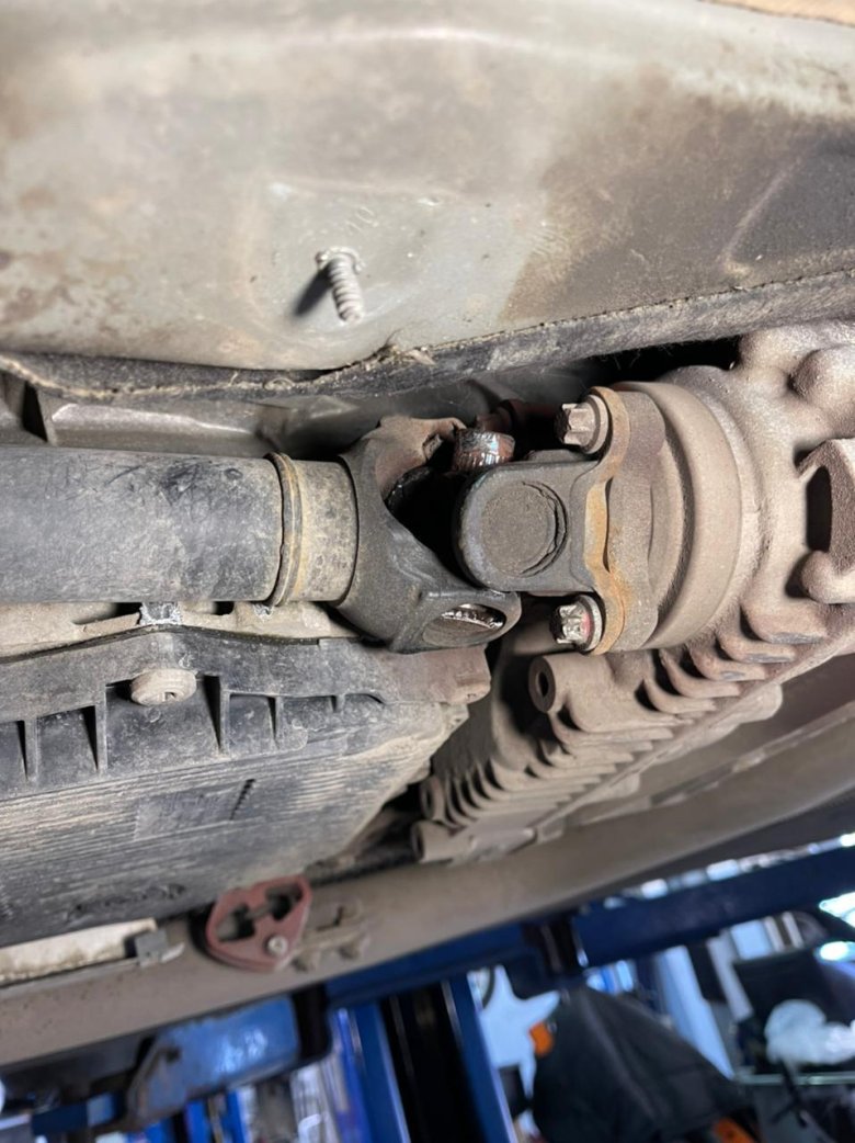 Крестовина переднего кардана бмв х3 ф25