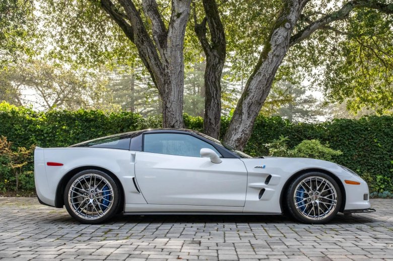 Chevrolet corvette c6 zr1 2012