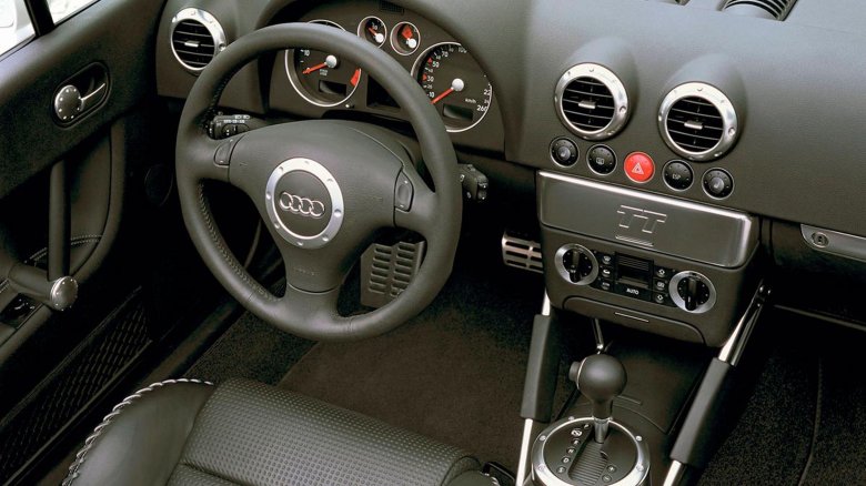 Audi tt 2000 салон