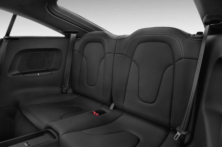 Audi tt салон сзади