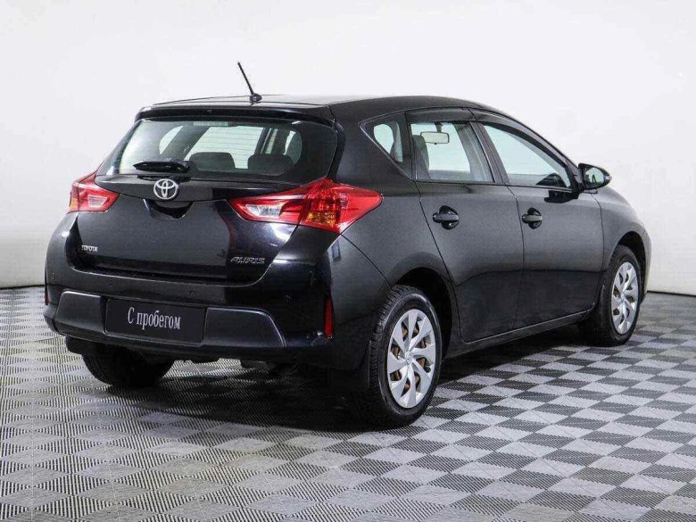 Аурис машина