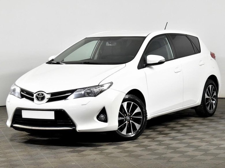 Toyota auris 2013