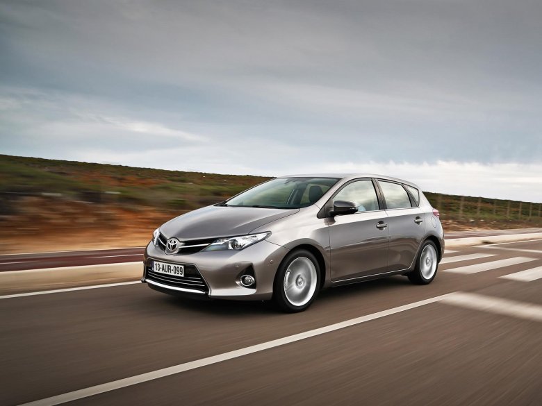 Toyota auris 2012