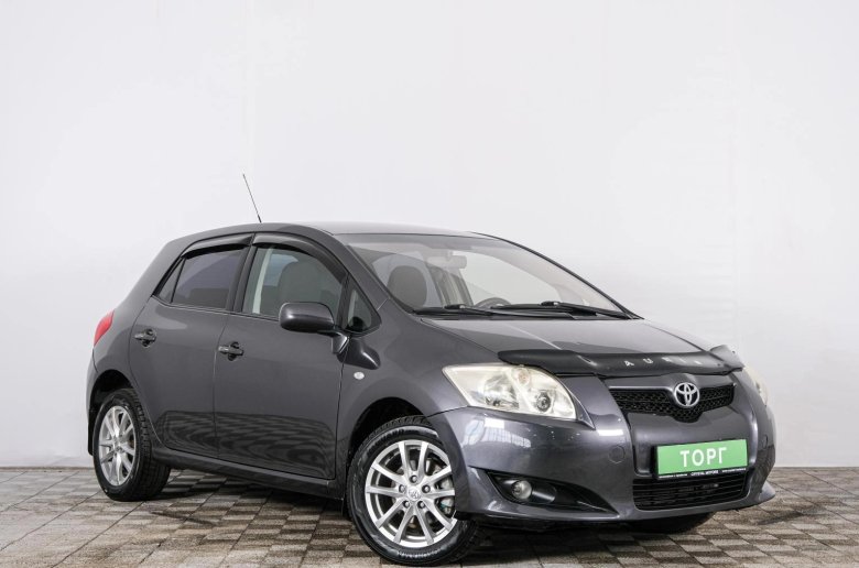 Тойота аурис 2008 года