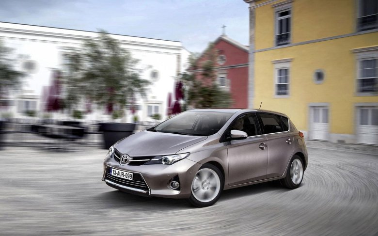 Toyota auris 2012