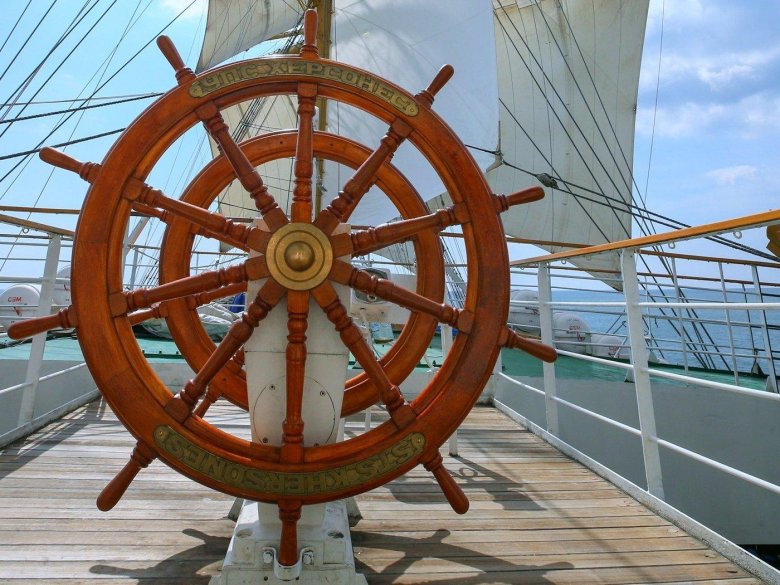Корабль штурвал