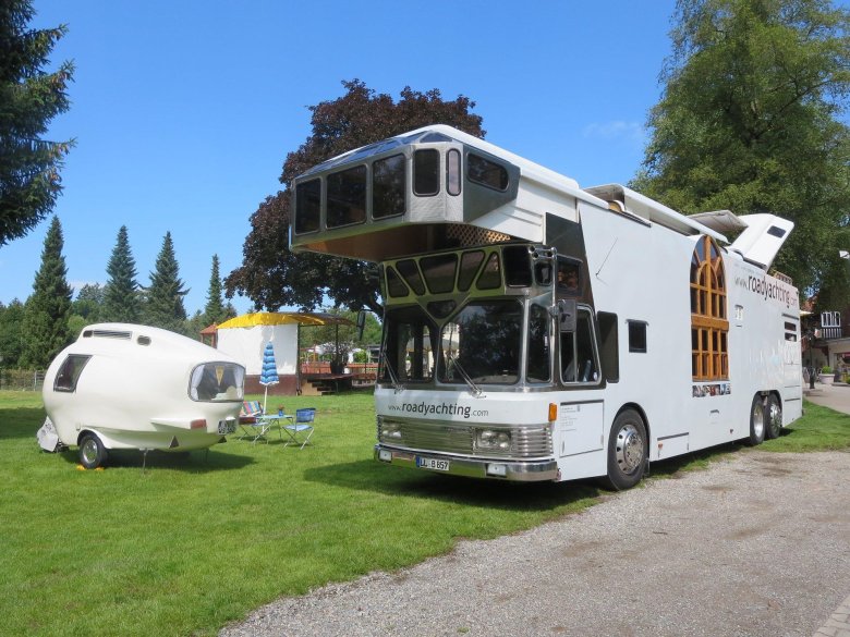 Neoplan skyliner автодом