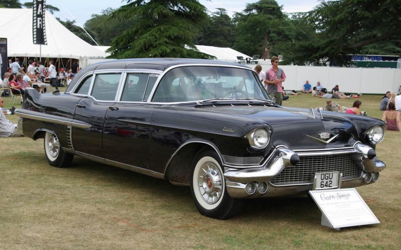 Cadillac fleetwood 1957