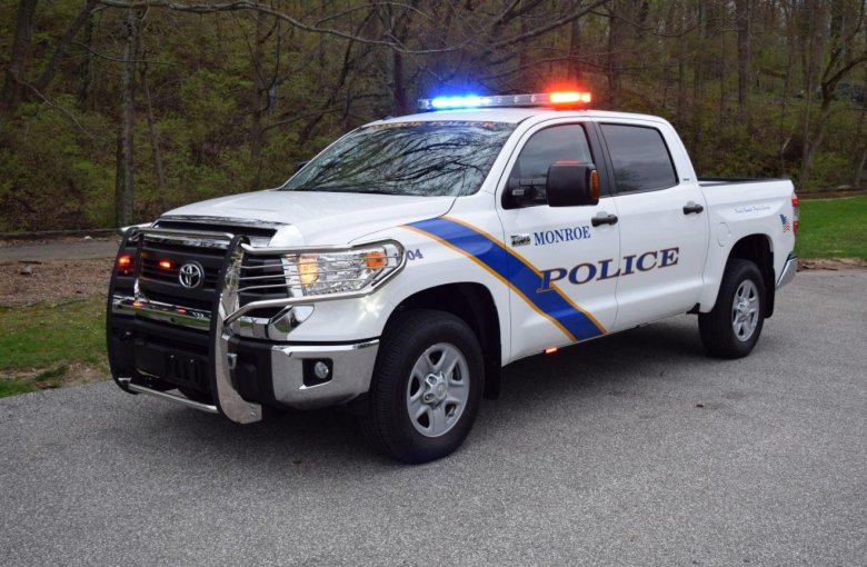 Тойота тундра полиция