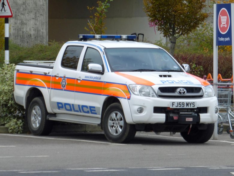 Toyota hilux полиция