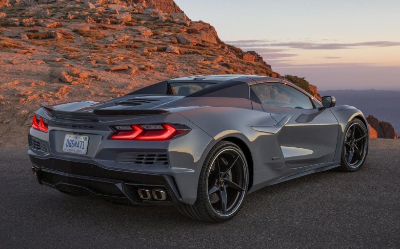 Chevrolet corvette e ray