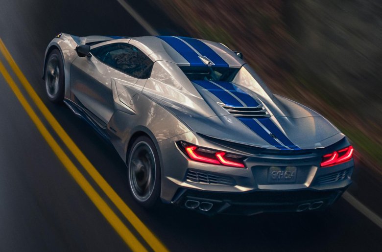 Chevrolet corvette e-ray 2024