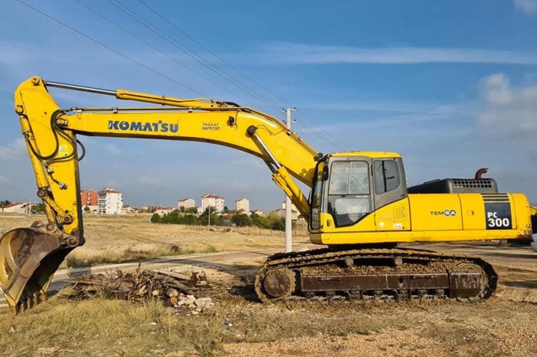 Экскаватор komatsu pc 300