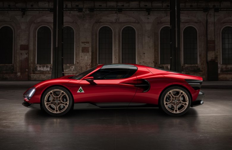 Альфа ромео 33 stradale