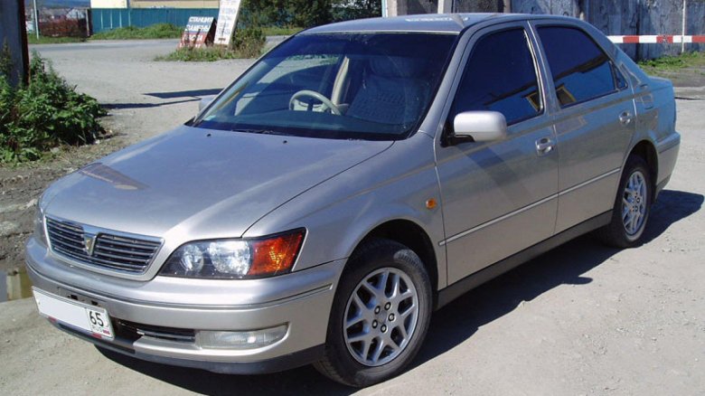 Тойота виста седан