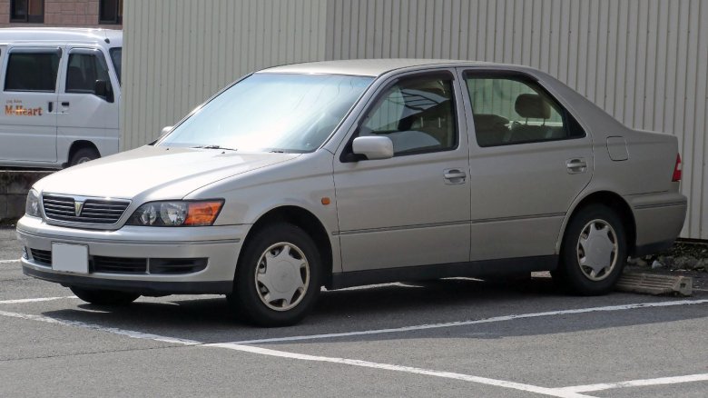 Toyota vista v (v50)