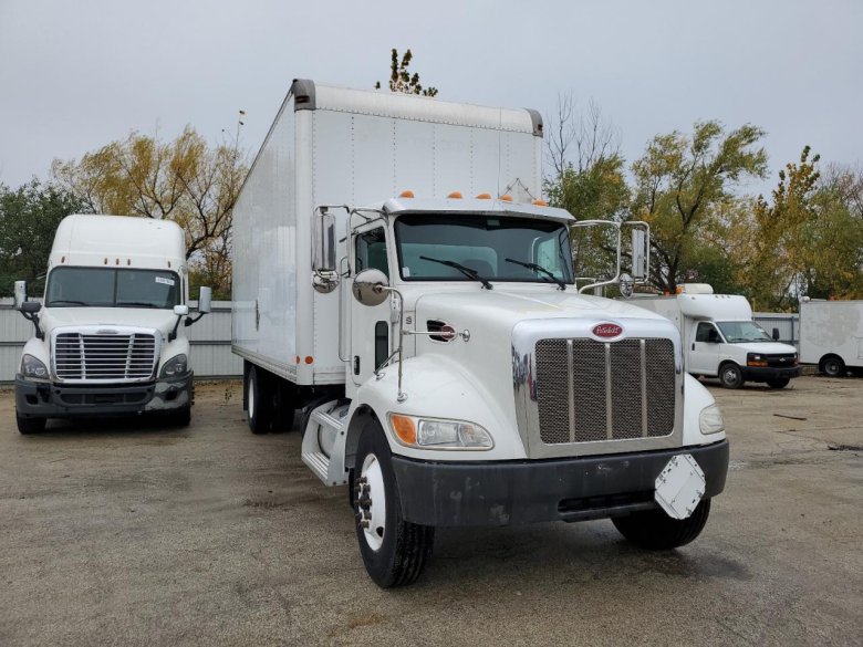 Петербилт 337