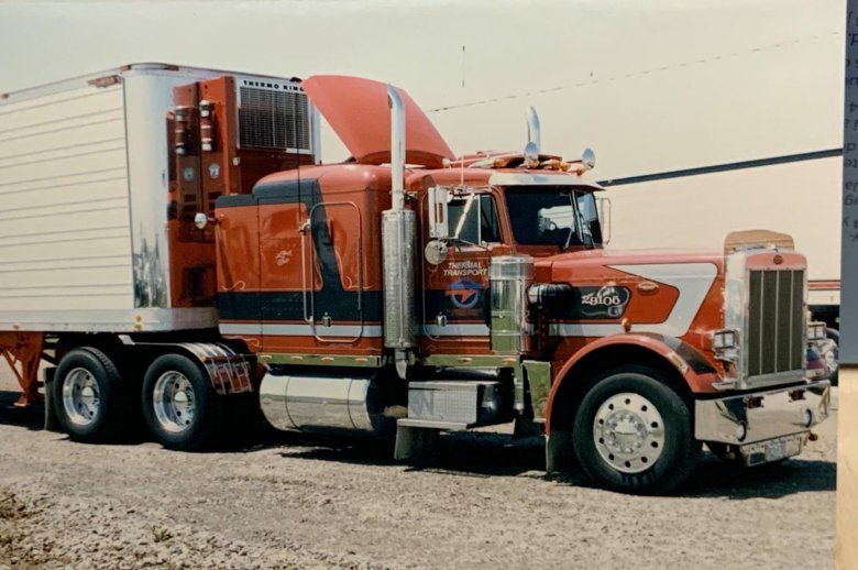 Грузовик peterbilt 379