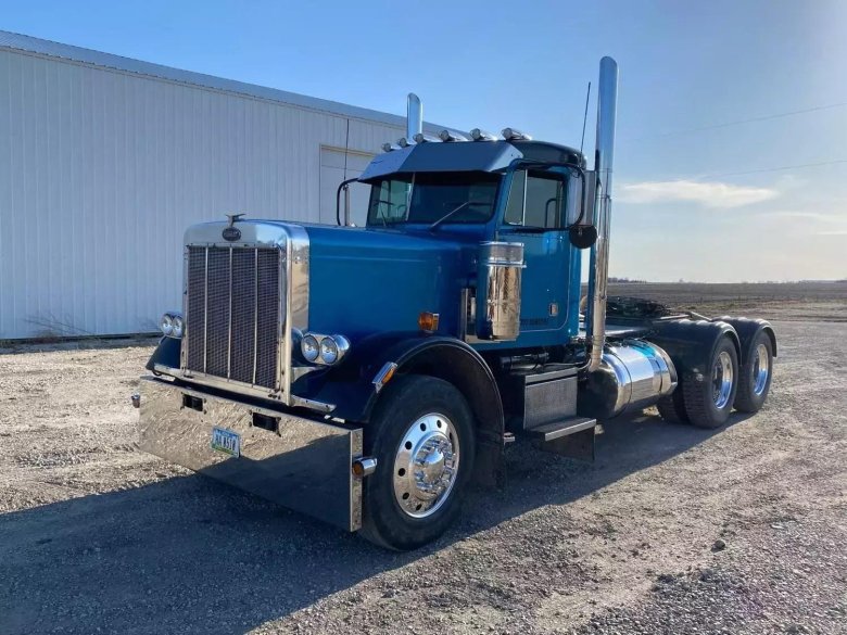 Американский грузовик peterbilt