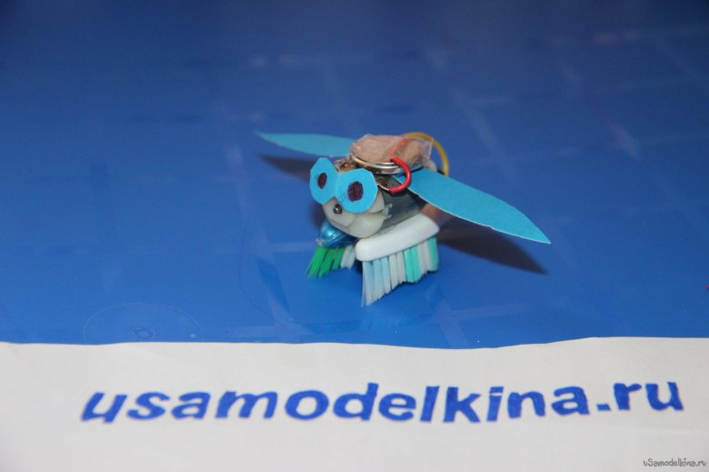 Робот щетка своими руками