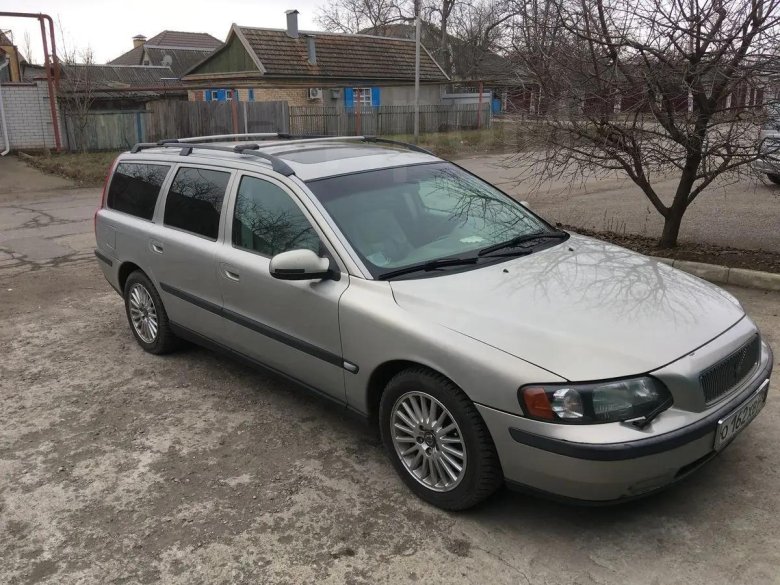 Вольво 2001 года