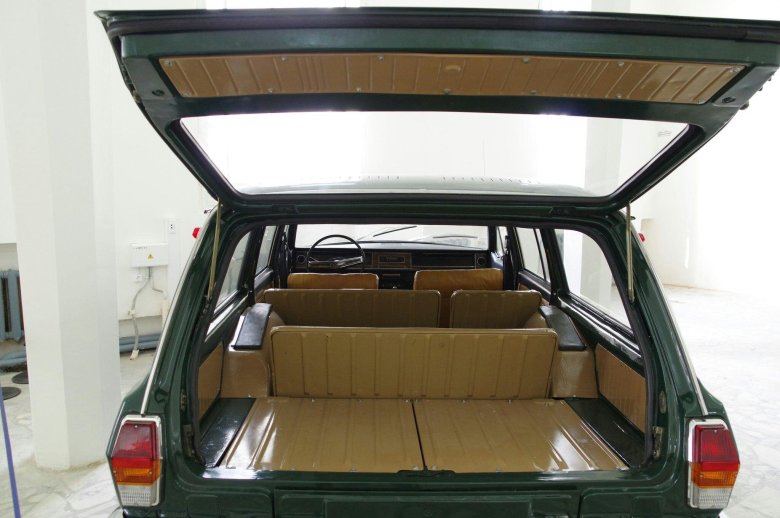 Газ 310221 волга универсал салон