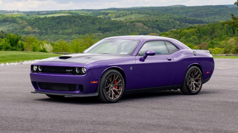Dodge challenger srt8 фиолетовый