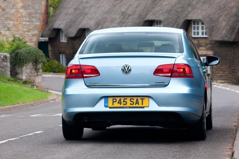 Фольксваген passat b7 зад