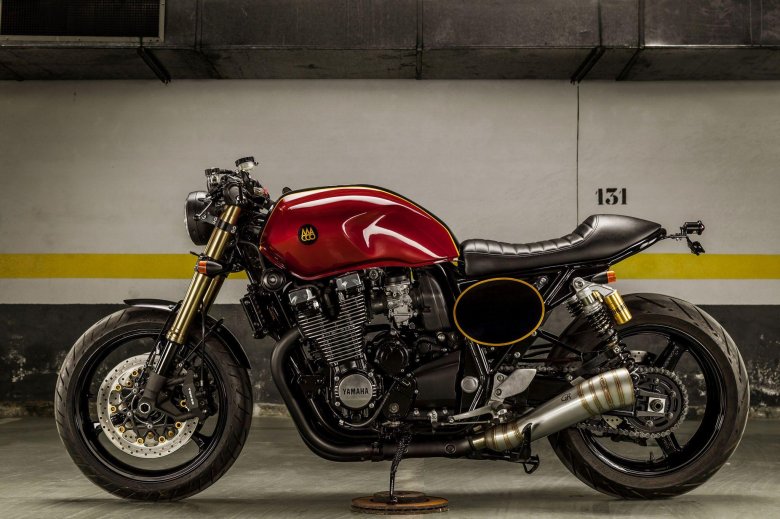 Yamaha xjr 400 cafe racer