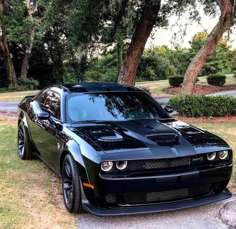 Dodge challenger hellcat 2021