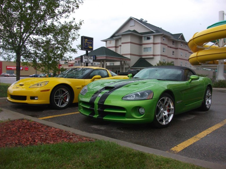 Chevrolet corvette dodge viper