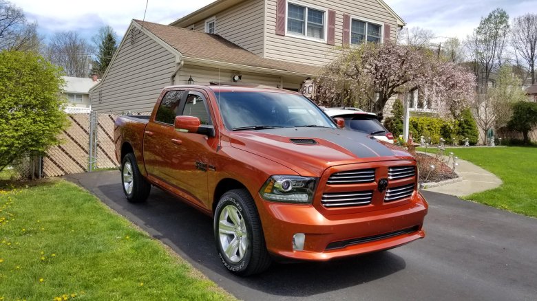 Dodge ram оранжевый