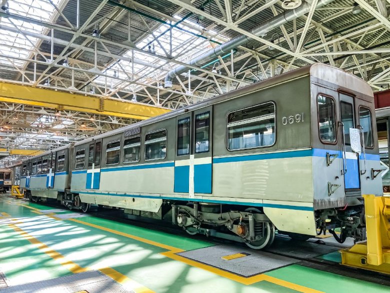 Метровагонмаш 81-760