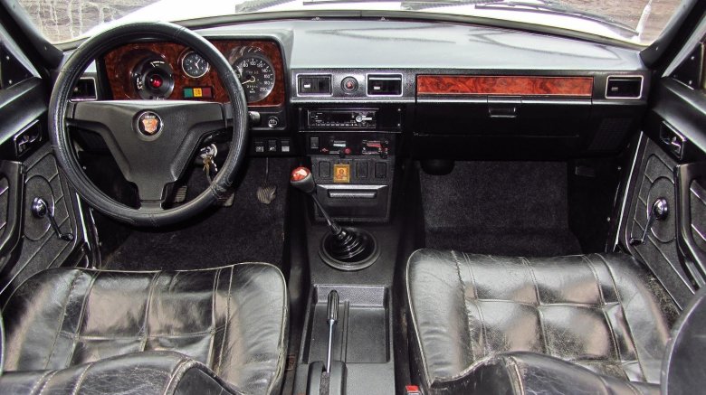 Газ 3102 автомобиль салон