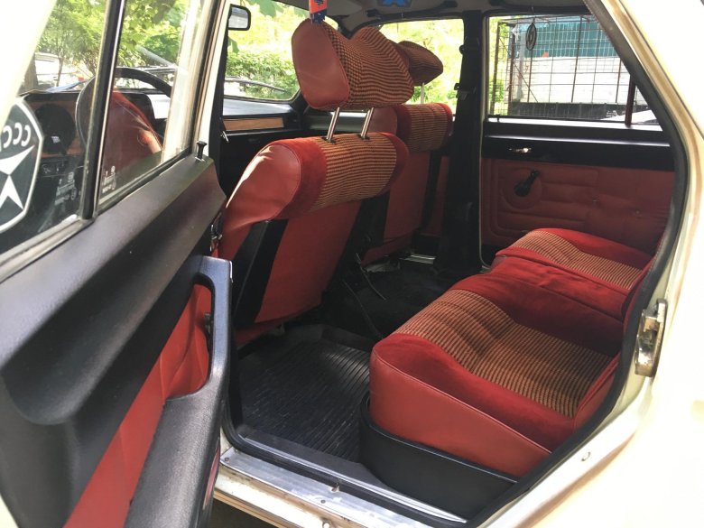 Красный салон газ 3102