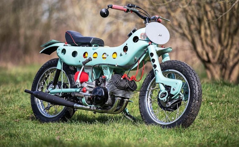 Старый мотоцикл