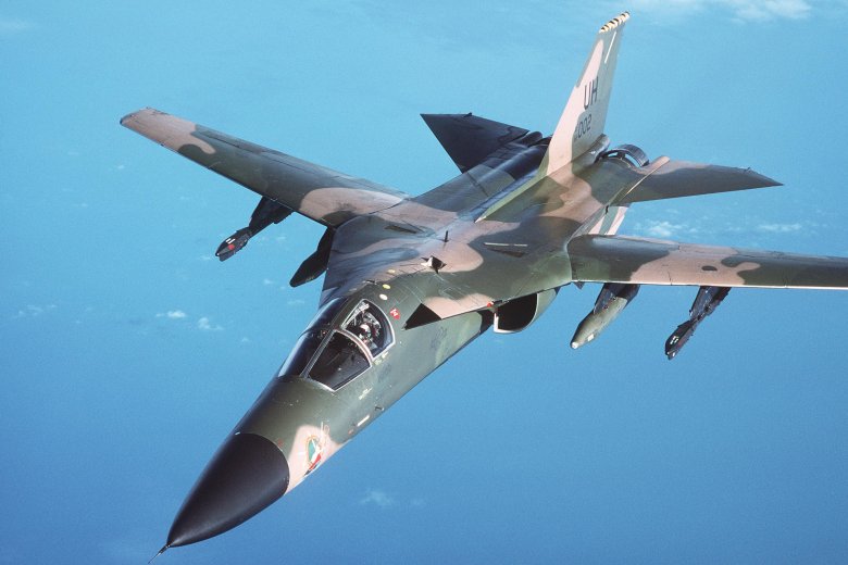 Бомбардировщик f-111