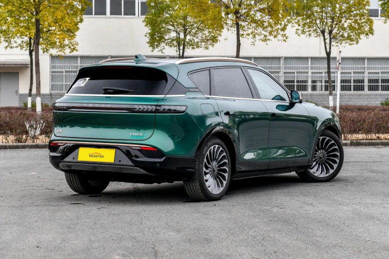 Китайский электромобиль voyah