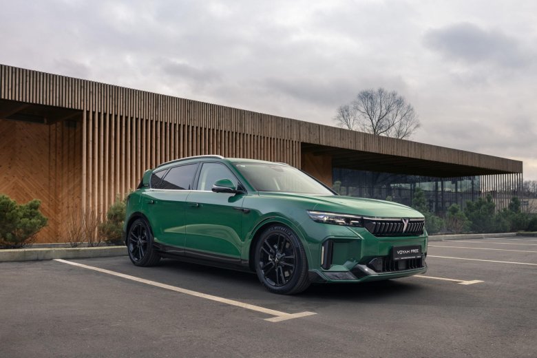 Китайский электромобиль voyah