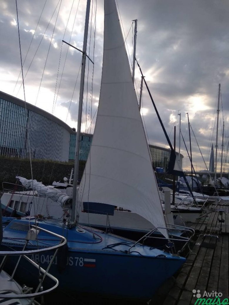 Парусная яхта