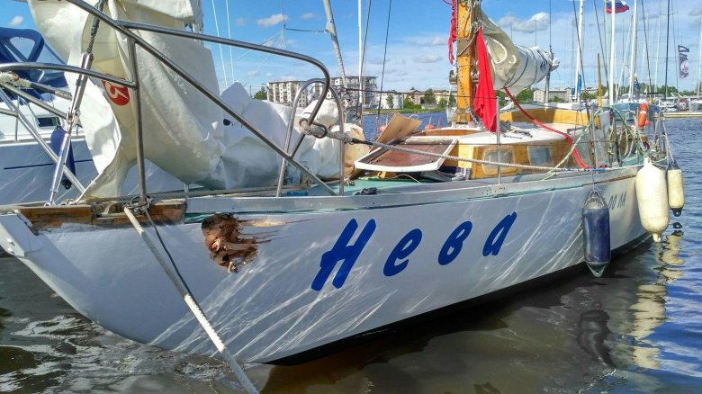 Парусная яхта нева 1