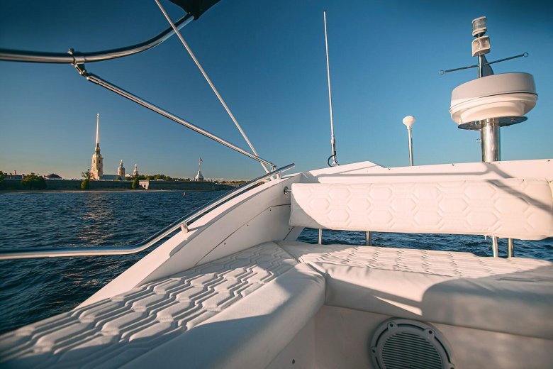 Яхта majesty 48