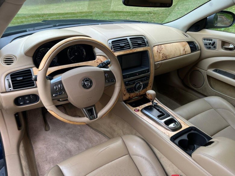 Jaguar xkr 2008 салон