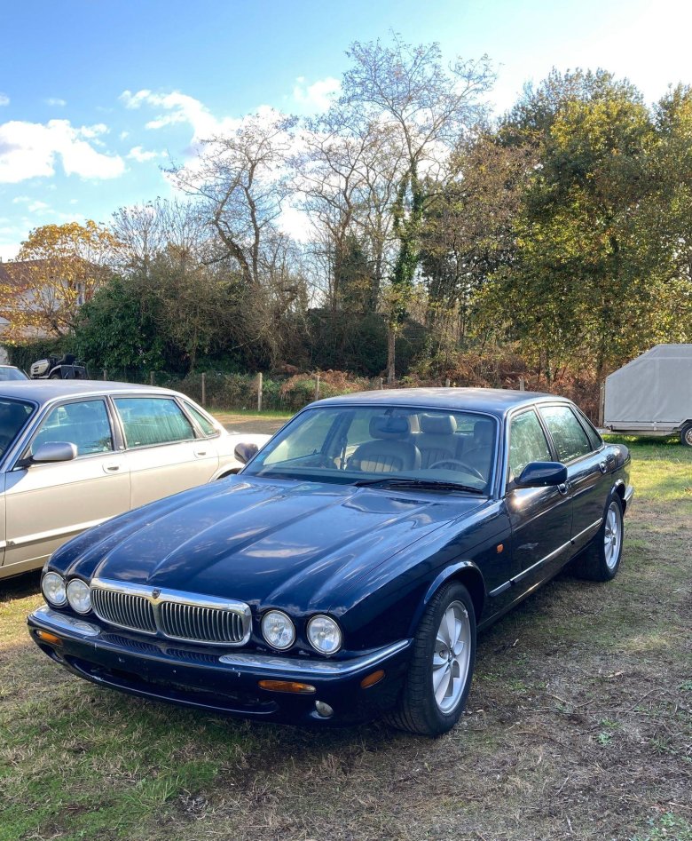 Jaguar xj x300